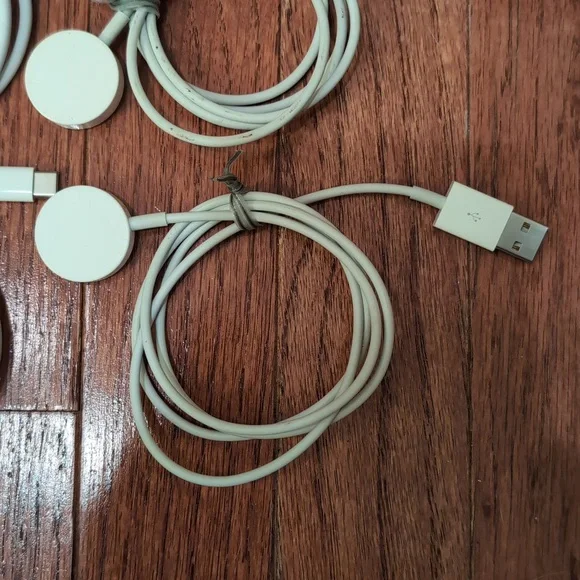 Apple Earbuds USB Cables & Apple Watch Chargers - Picture 7 of 7